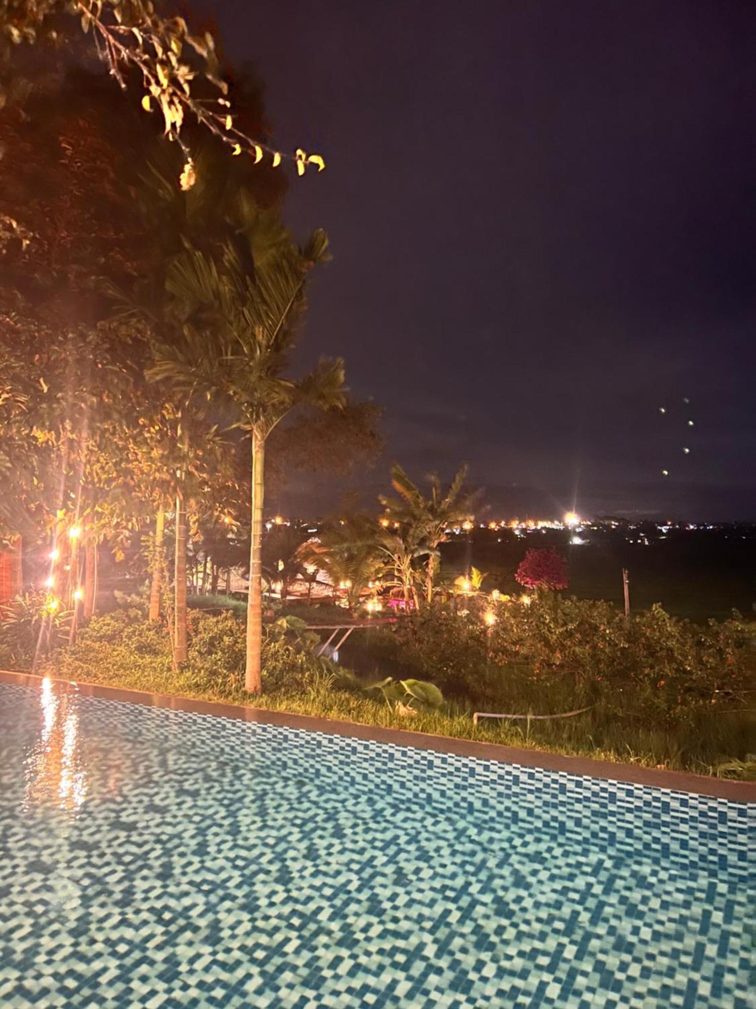 Komleo Farm Hotel บวนมาถวต ภายนอก รูปภาพ